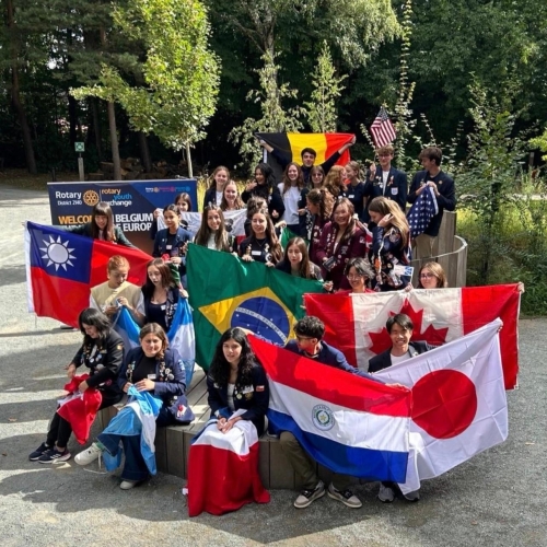 Specifiek voor 15- tot 18-jarigen biedt Rotary de kans om een schooljaar naar het buitenland te gaan. 
Iets voor jou ?